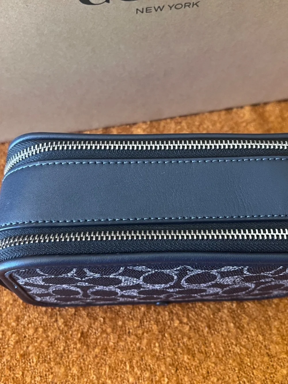 Coach Original  blue sling bag detachable